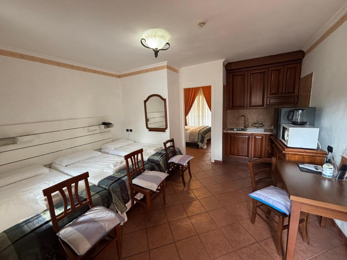 EURO HOUSE INN airport - Housity