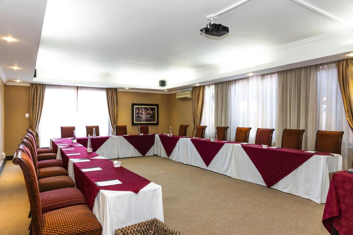 Anta Boga Hotel - Housity