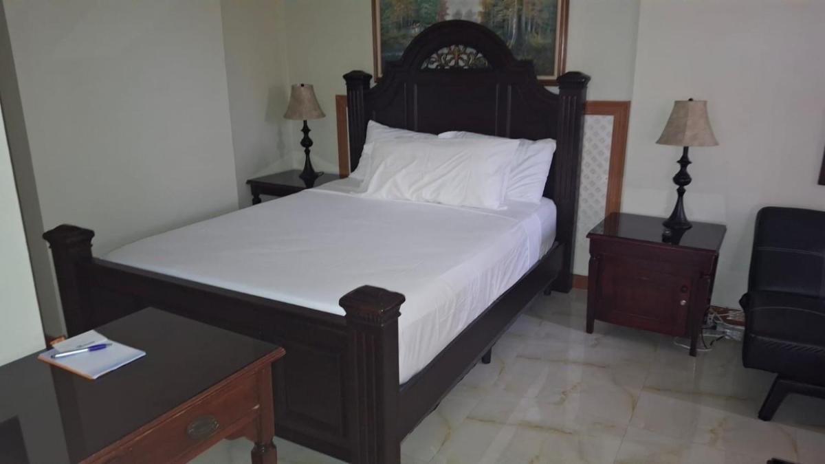 Homey Home Away From Home - Housity