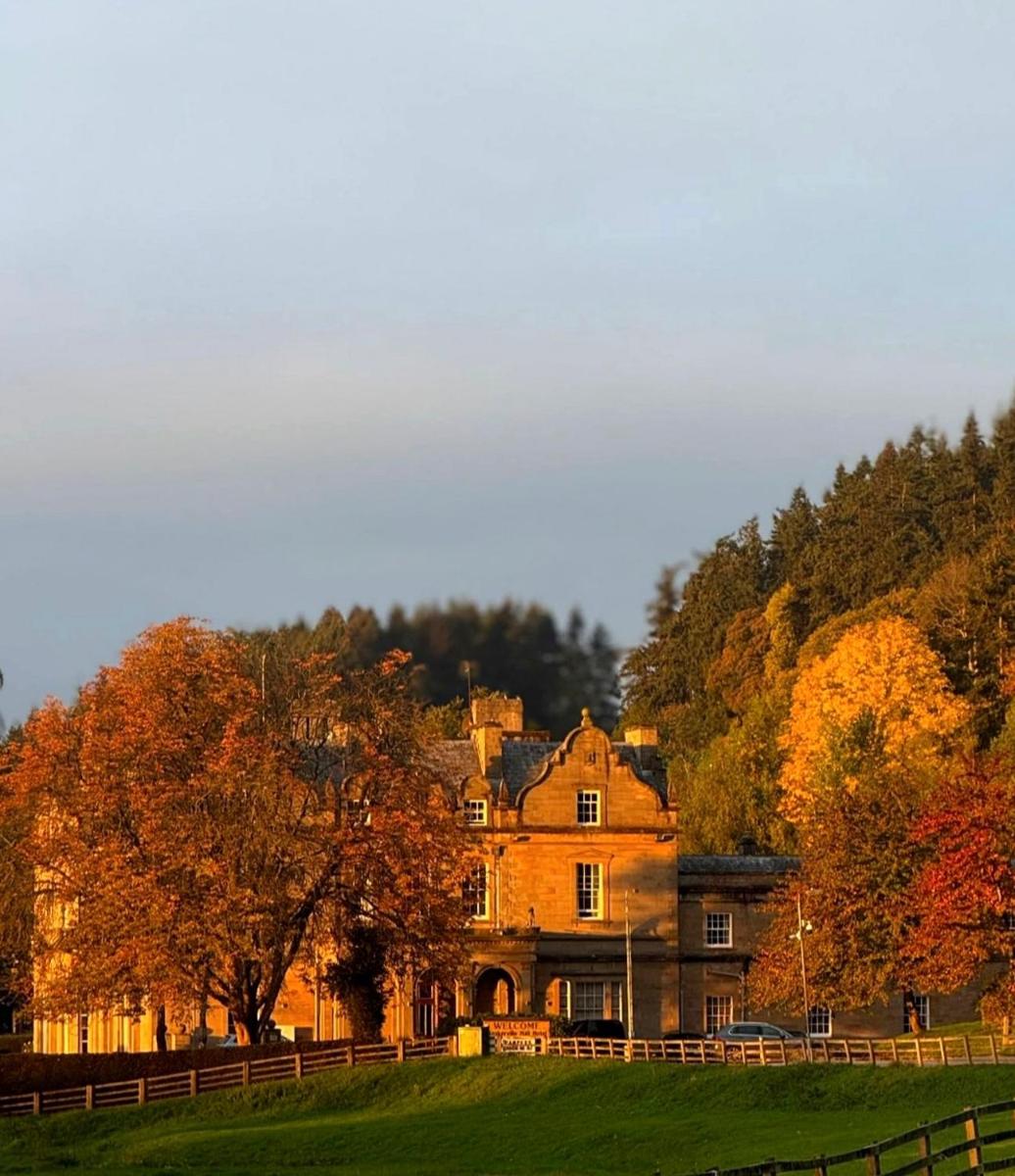 Baskerville Hall Hotel - Housity