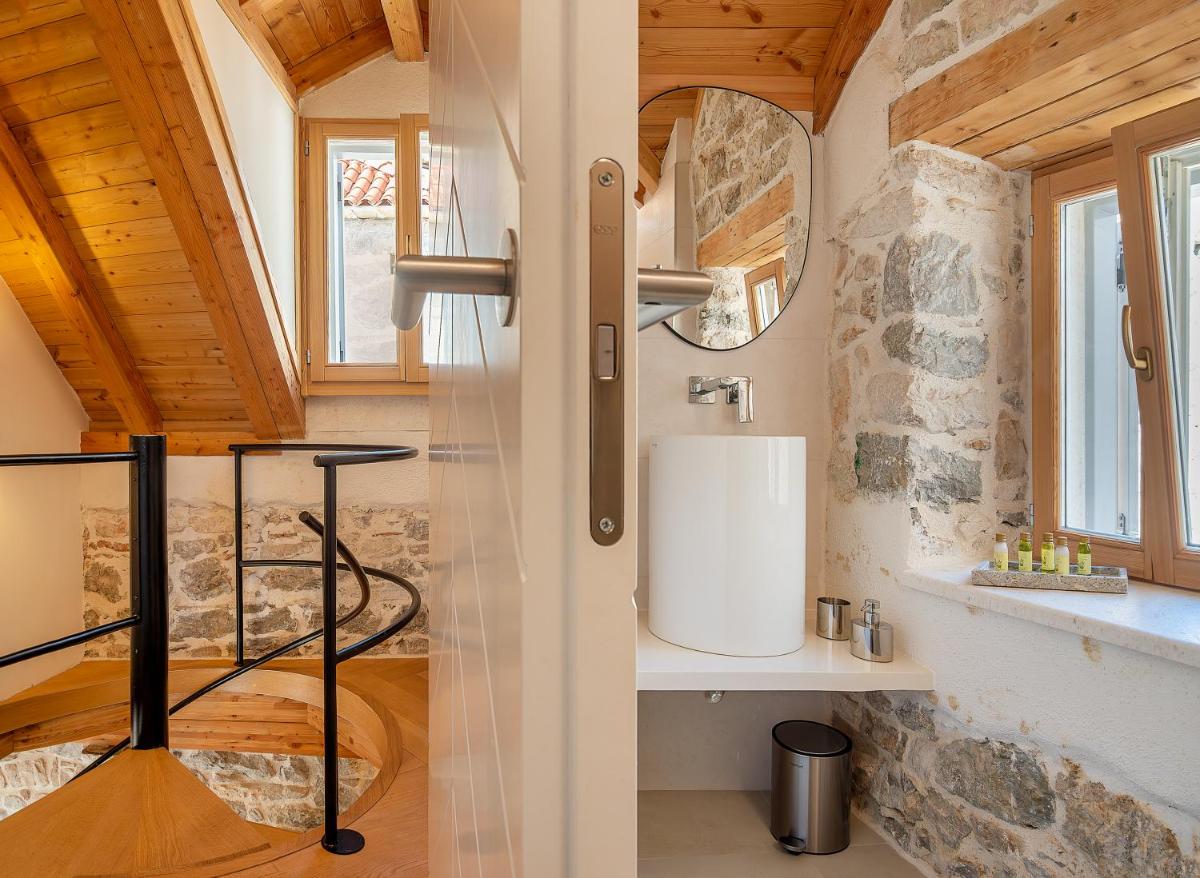 Balturio Boutique 4 stars properties in the center - Hizvo
