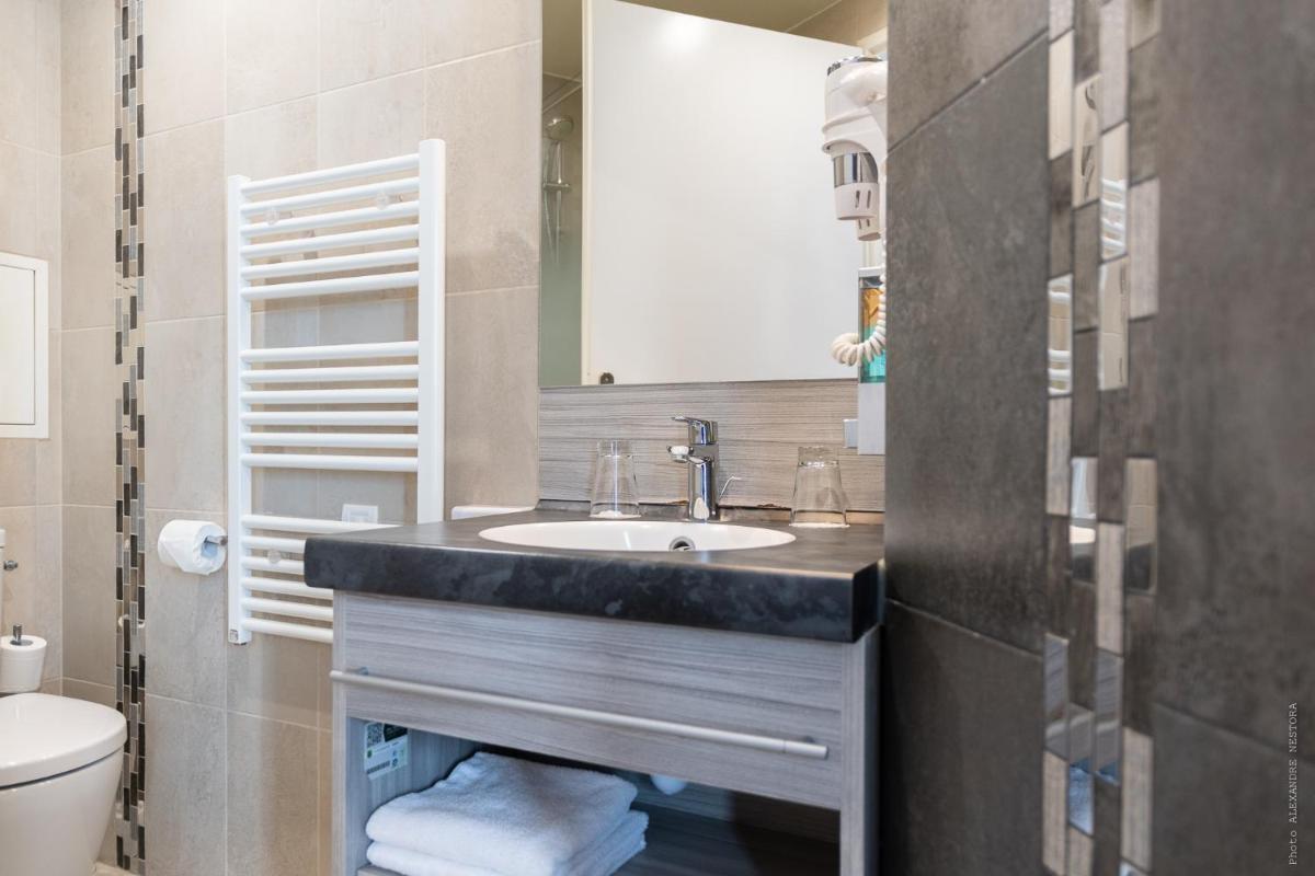 Hôtel Versailles Chantiers - Housity
