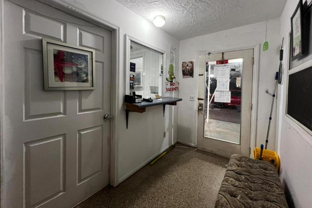Cross City Motel by Hotel O US 19 - Housity
