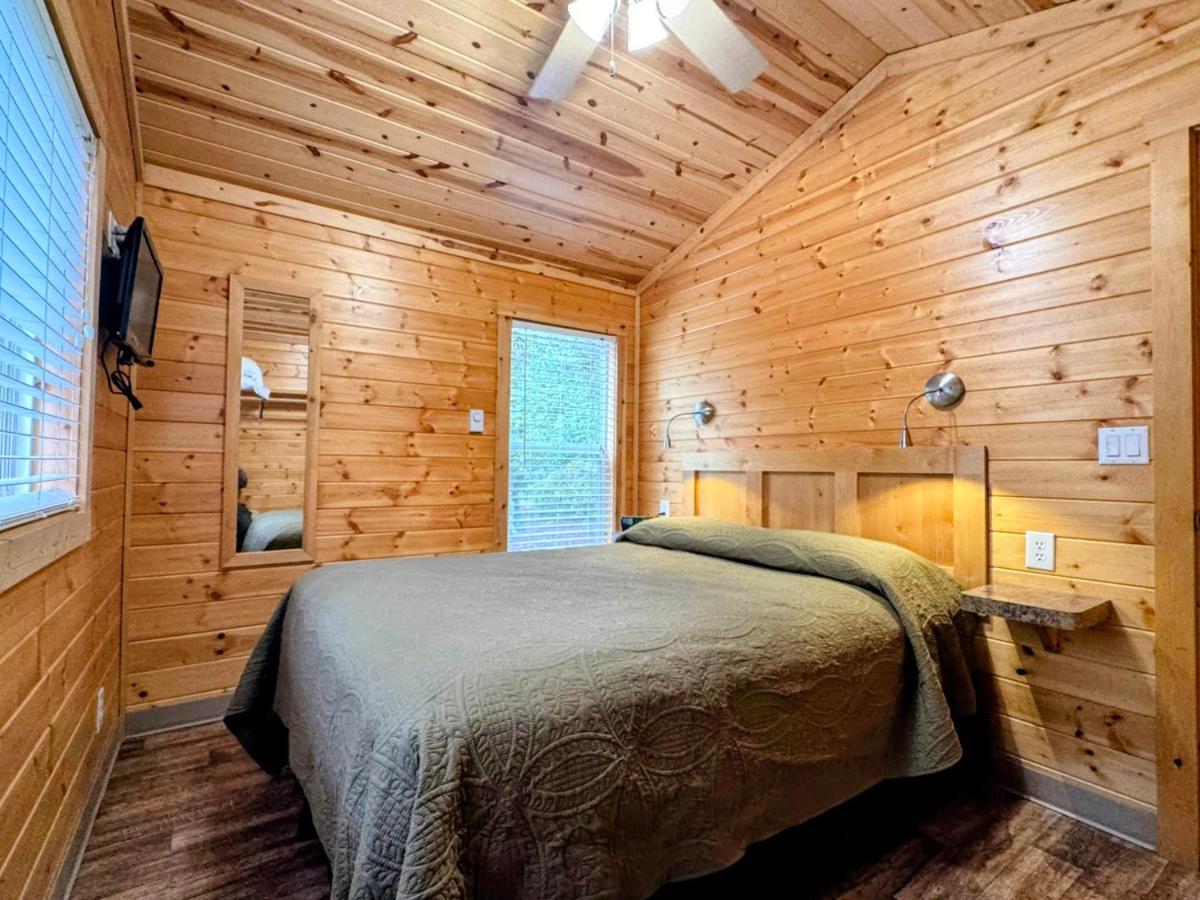 Tall Chief Camping Resort Cottage 1 - Housity