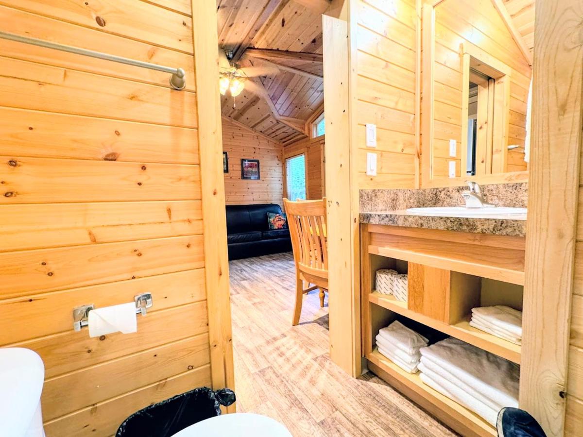 Tall Chief Camping Resort Cottage 1 - Housity