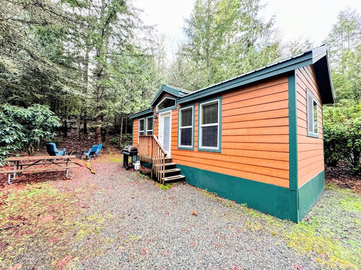 Tall Chief Camping Resort Cottage 1 - Housity