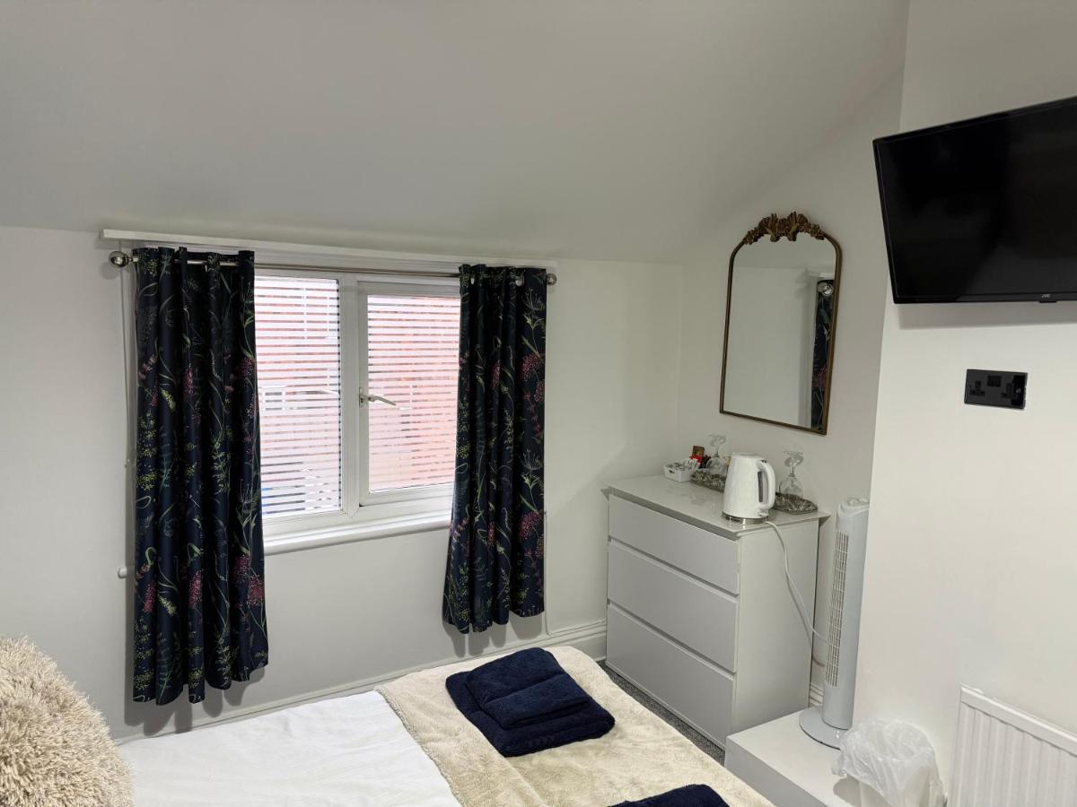 Rooms at 153 ROOM ONLY - Housity