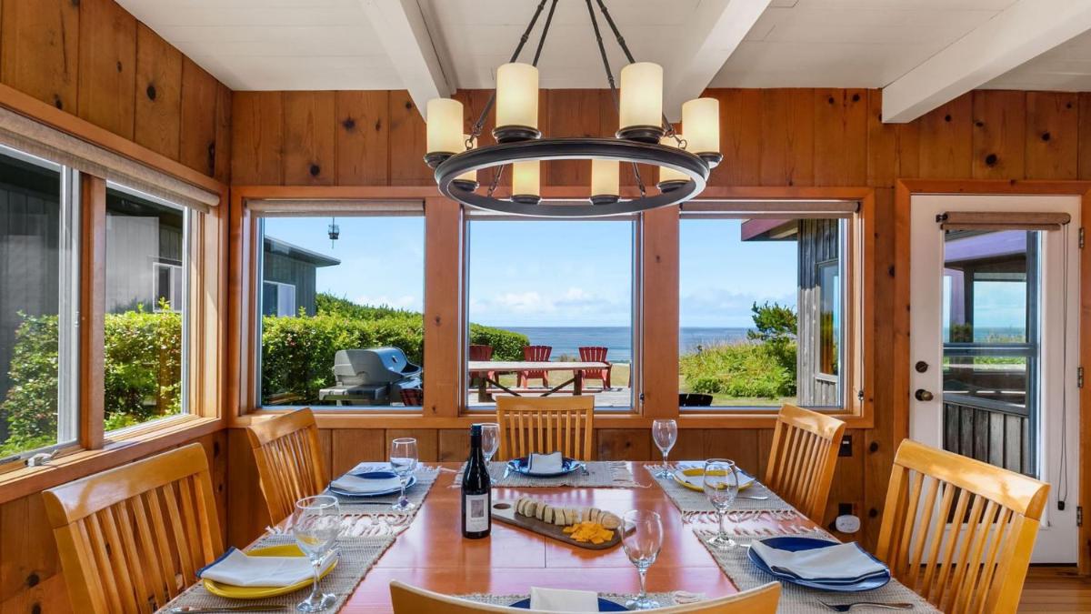The Pilot House by AvantStay Stunning Home Right On Arch Cape Beach - Housity