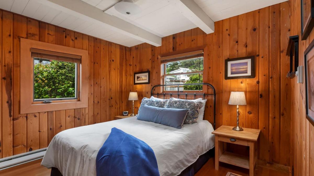 The Pilot House by AvantStay Stunning Home Right On Arch Cape Beach - Housity