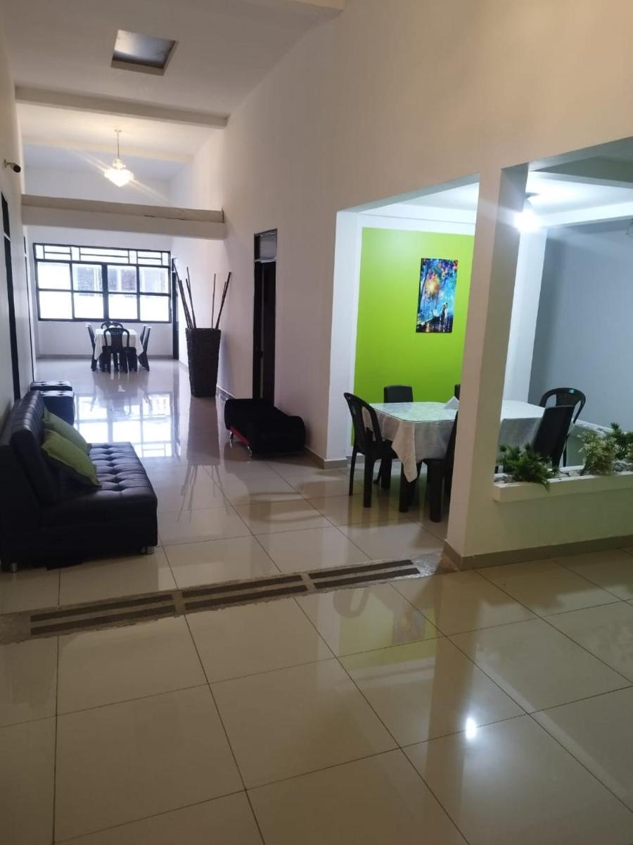 Hotel Cartago Plaza - Housity