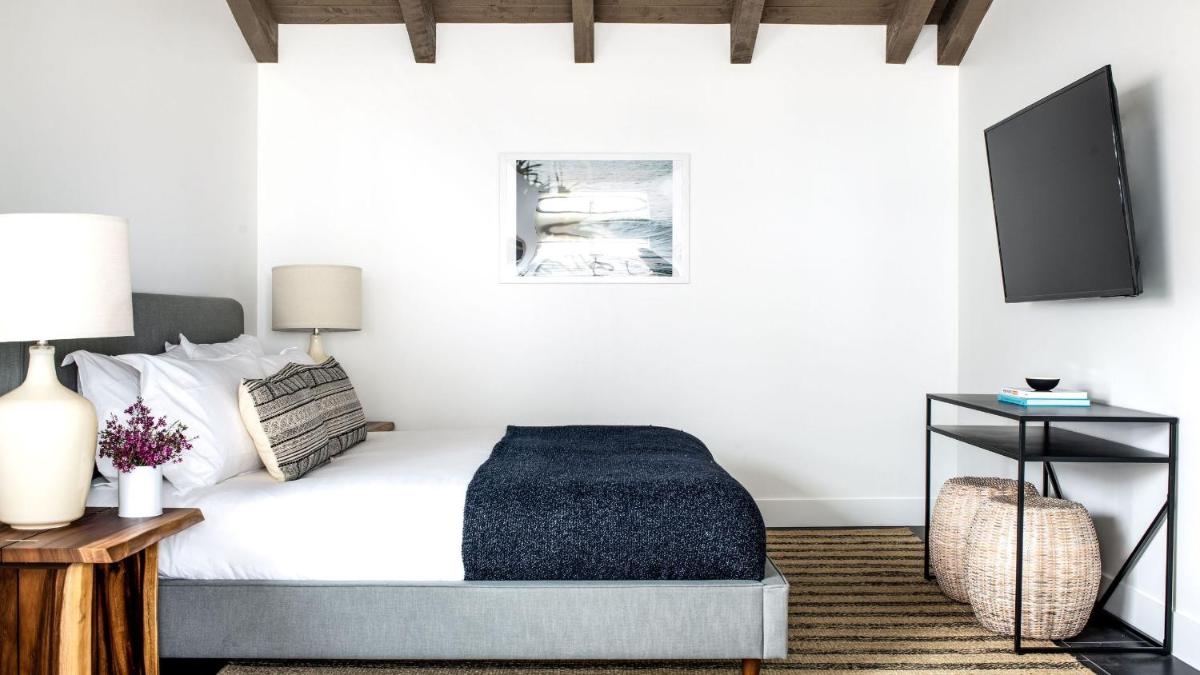 ONeill II by AvantStay Coastal Paradise Steps from Beach Newly Renovated - Housity