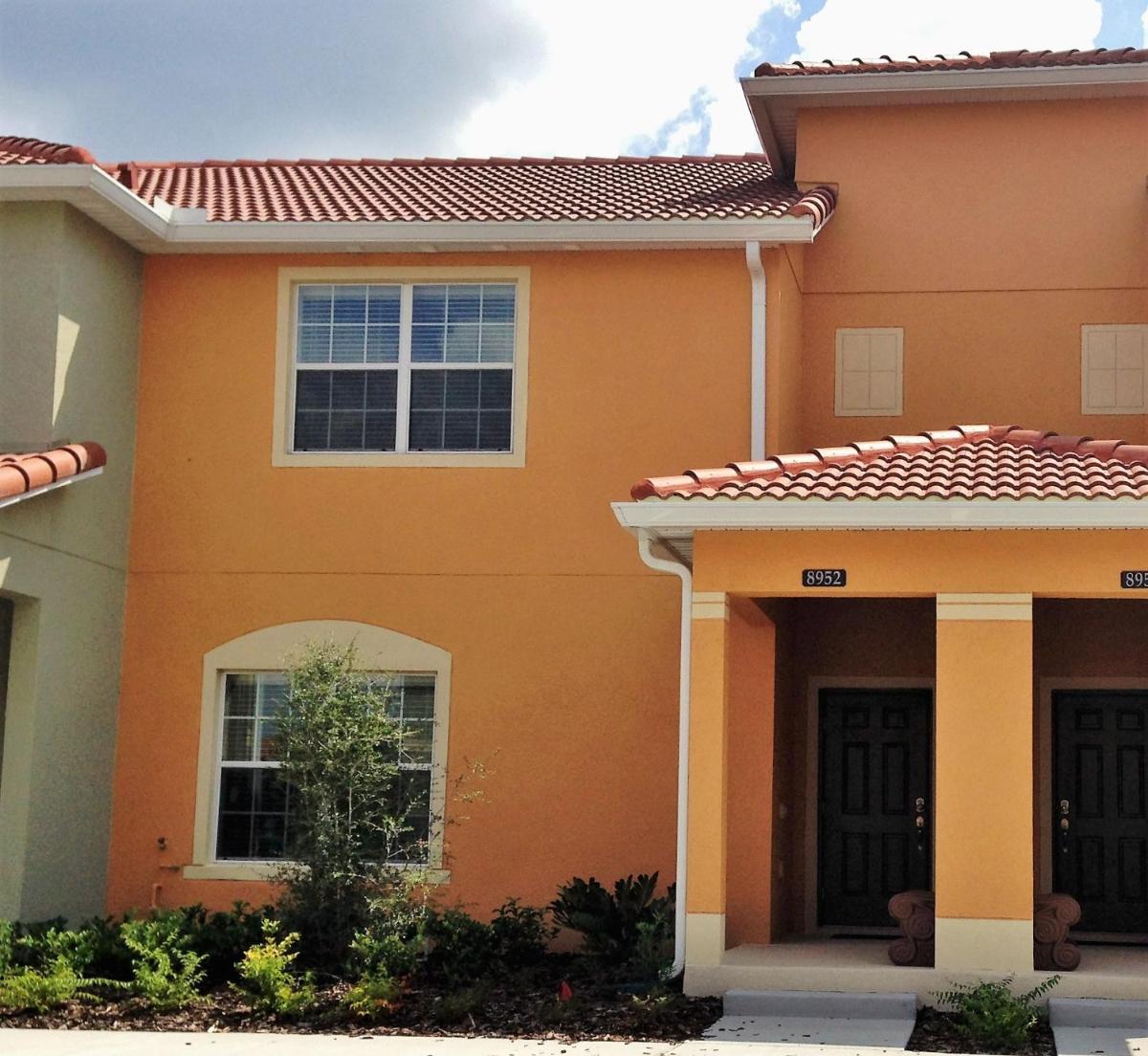 Paradise Palms 8952 - Housity