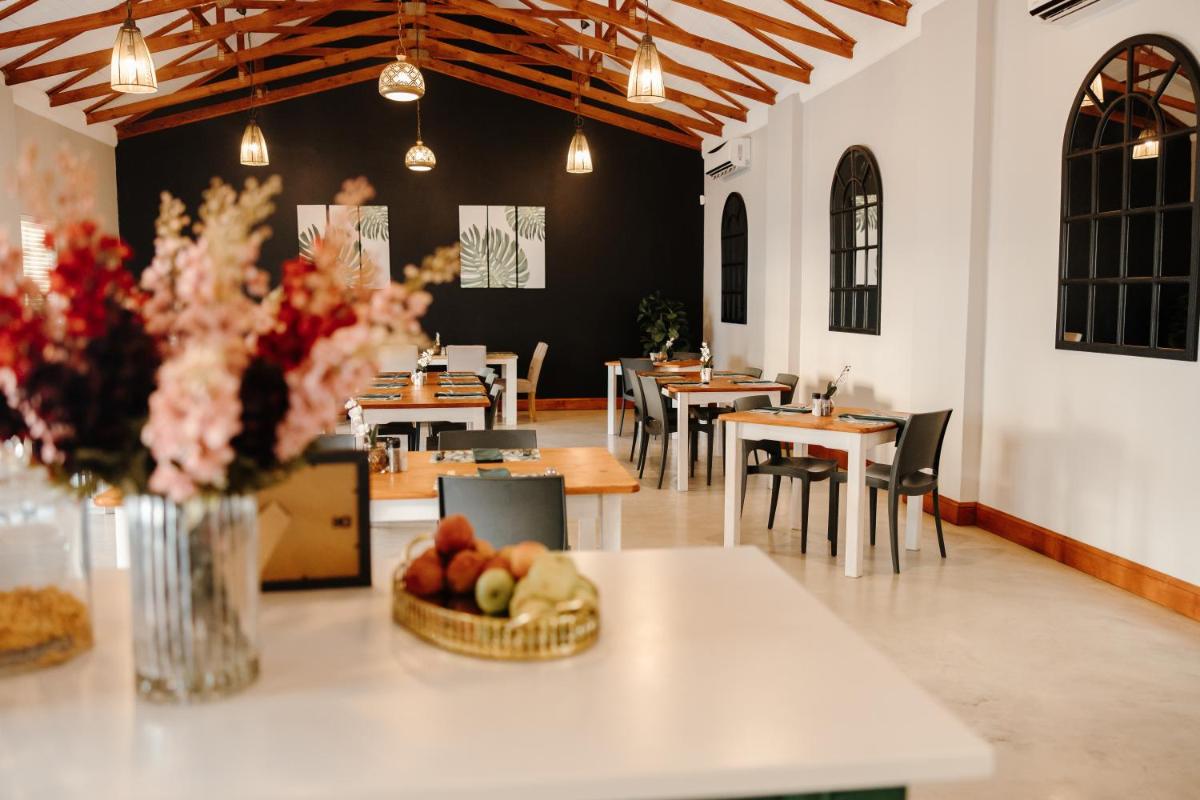 Uitsig Boutique Hotel - Housity