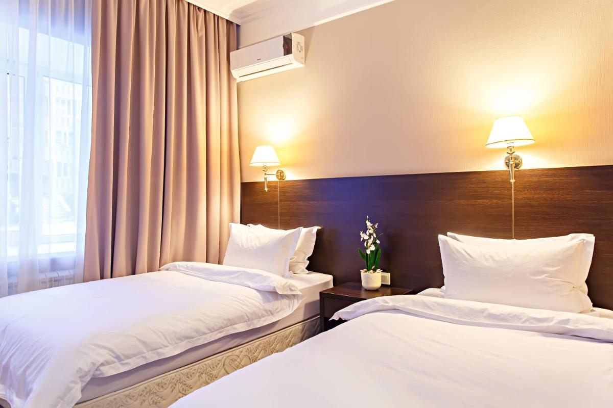 Red Village Hotel - Housity
