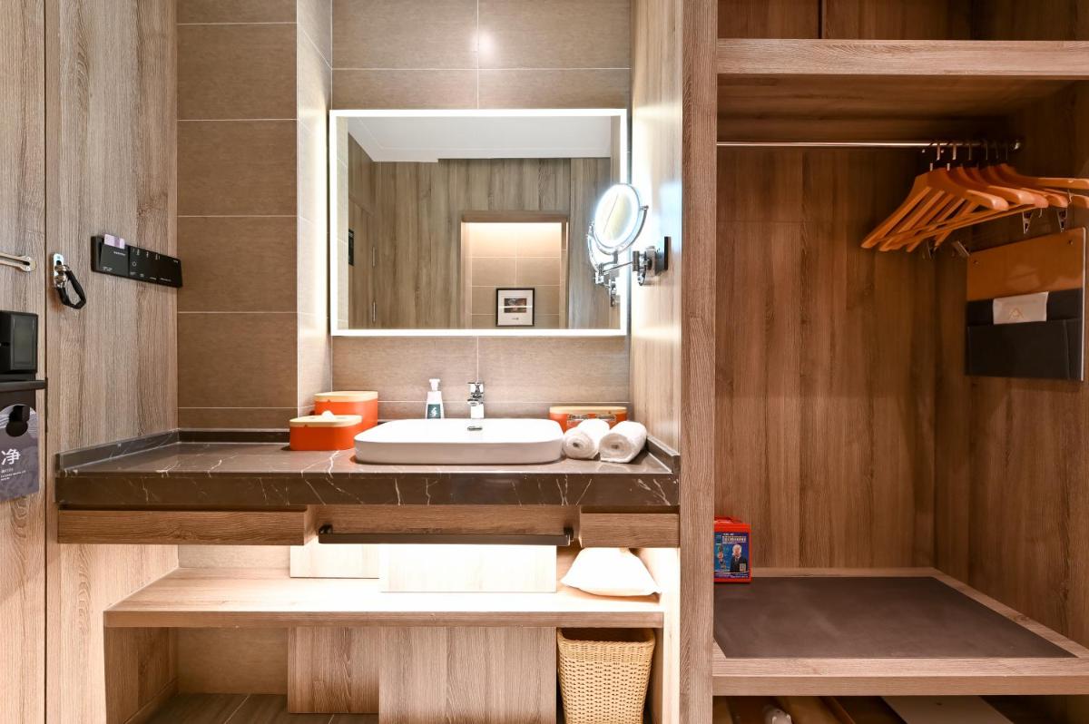 Atour Hotel Shenyang South Station Quanyun Road - Housity