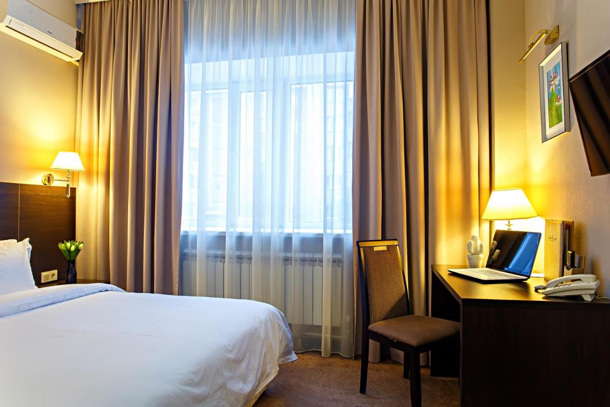 Red Village Hotel - Housity