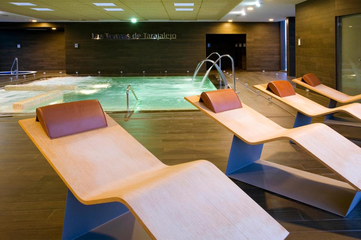 Piscina en o cerca de R2 Romantic Fantasia Suites - Adults Only