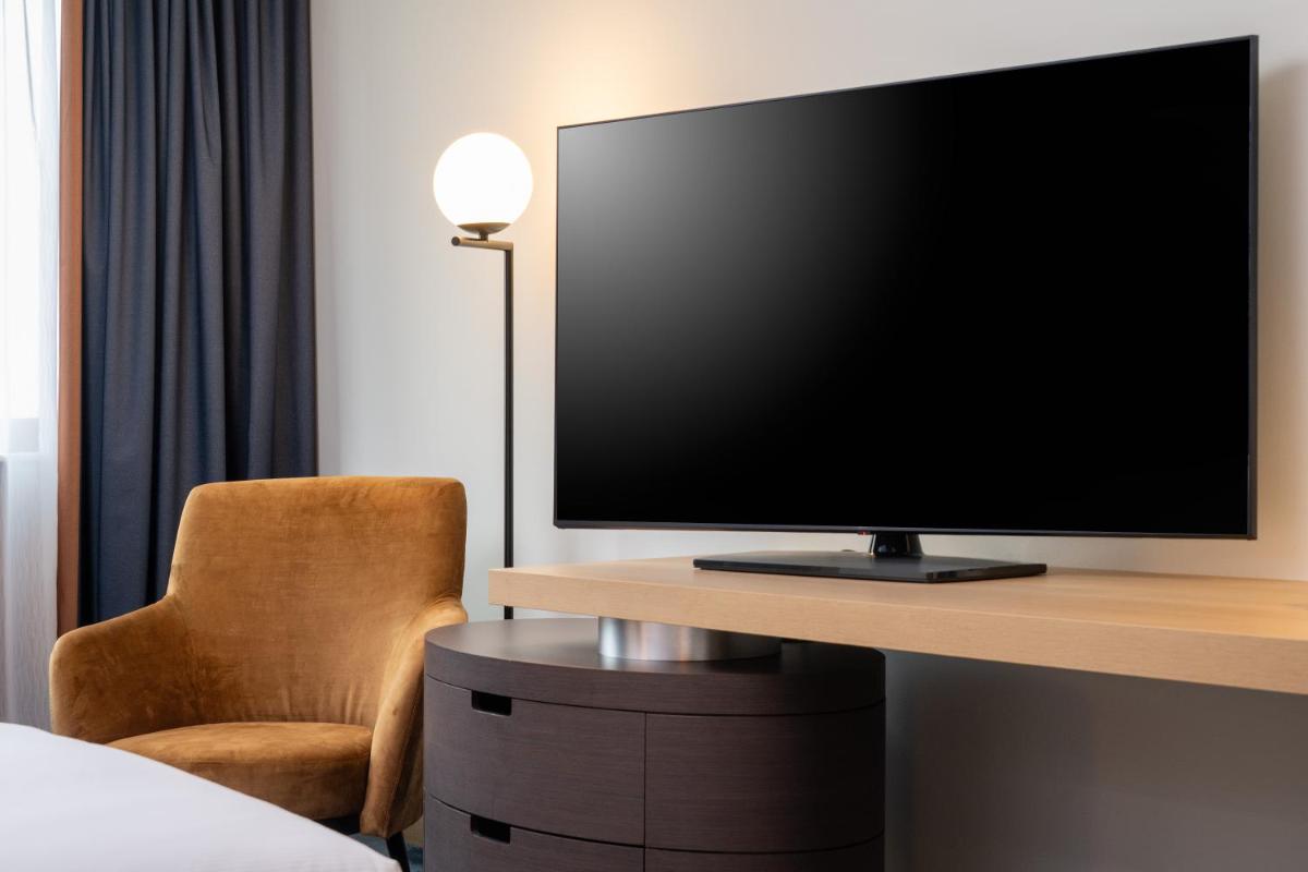 TV/Unterhaltungsangebot in der Unterkunft Hilton Mainz