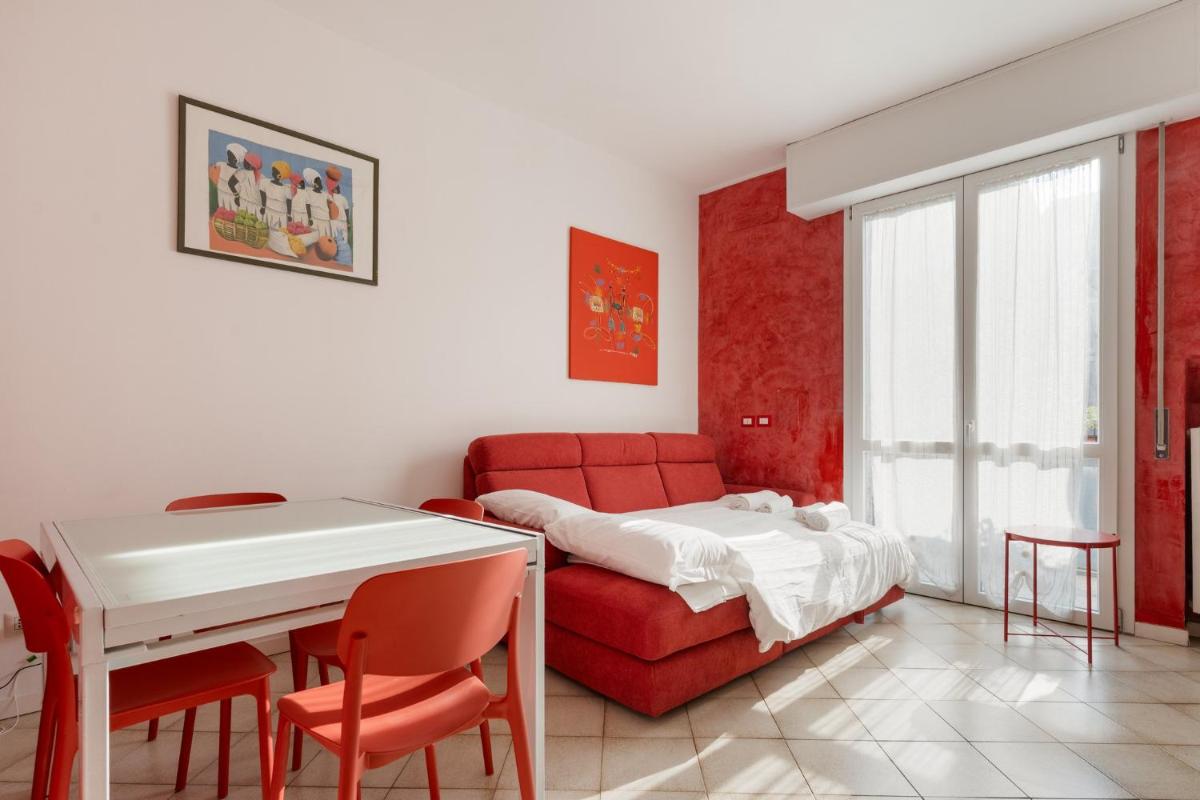 GuestHost - Certosa Cozy Flat with Balcony - Housity