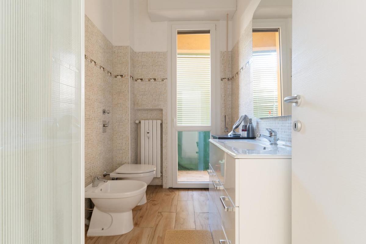 GuestHost - Certosa Cozy Flat with Balcony - Housity
