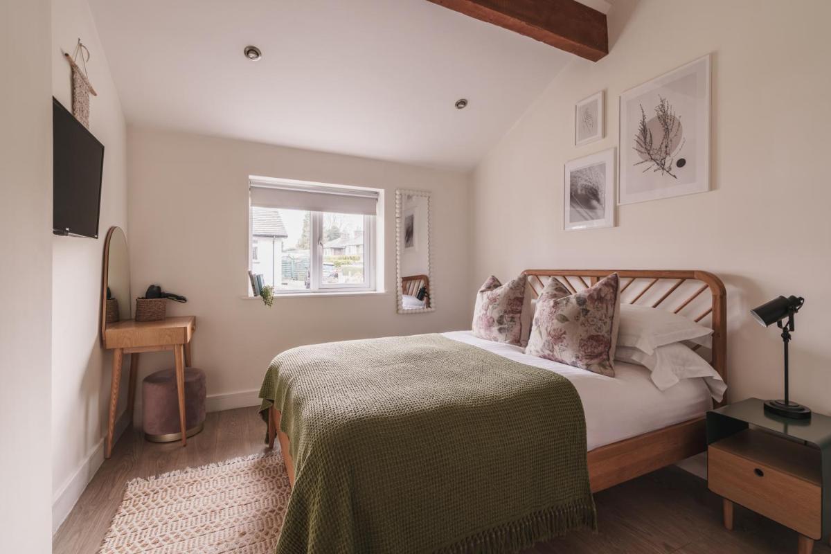 Stylish Flat - Bowness centre with parking - Housity