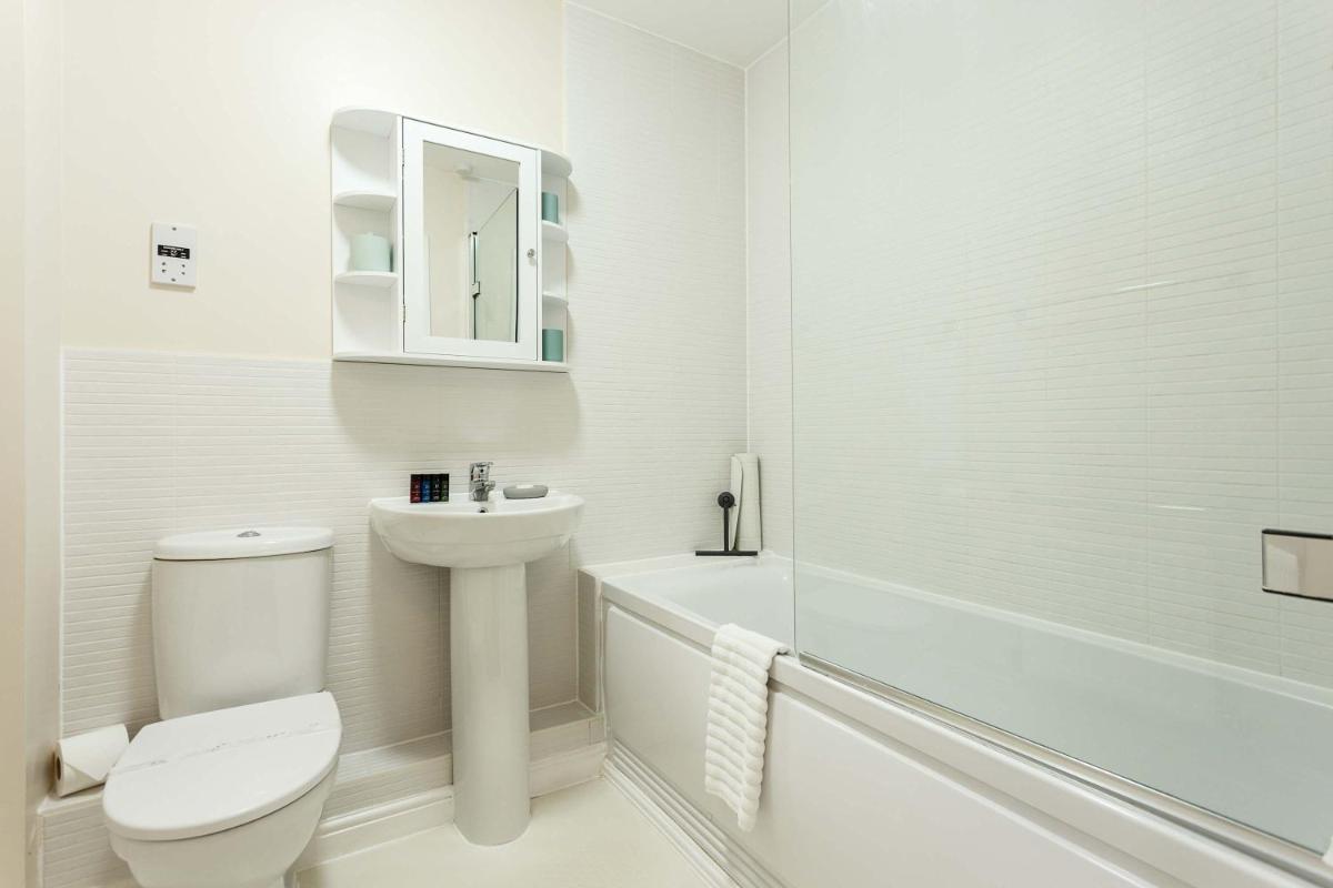 Coxswain's Cabin - Housity