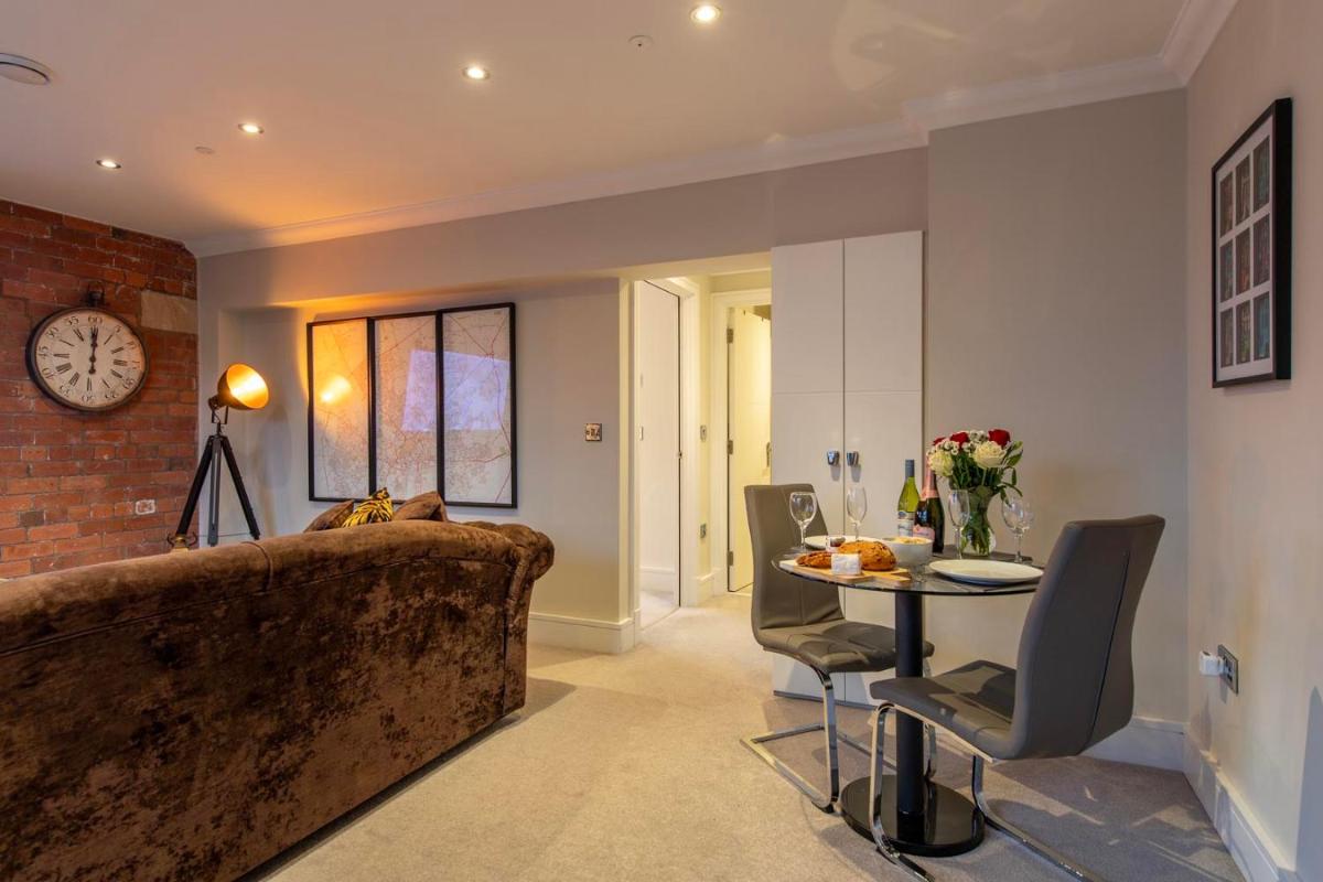 Staycation York at 62A Cocoa Suites - Housity
