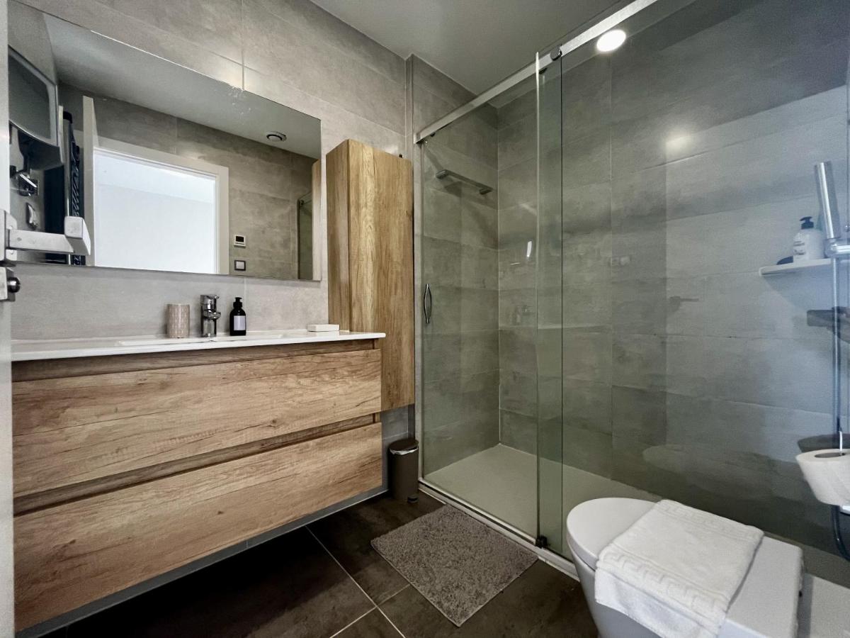 Infinity luxury sea view apartment with private garden - Housity