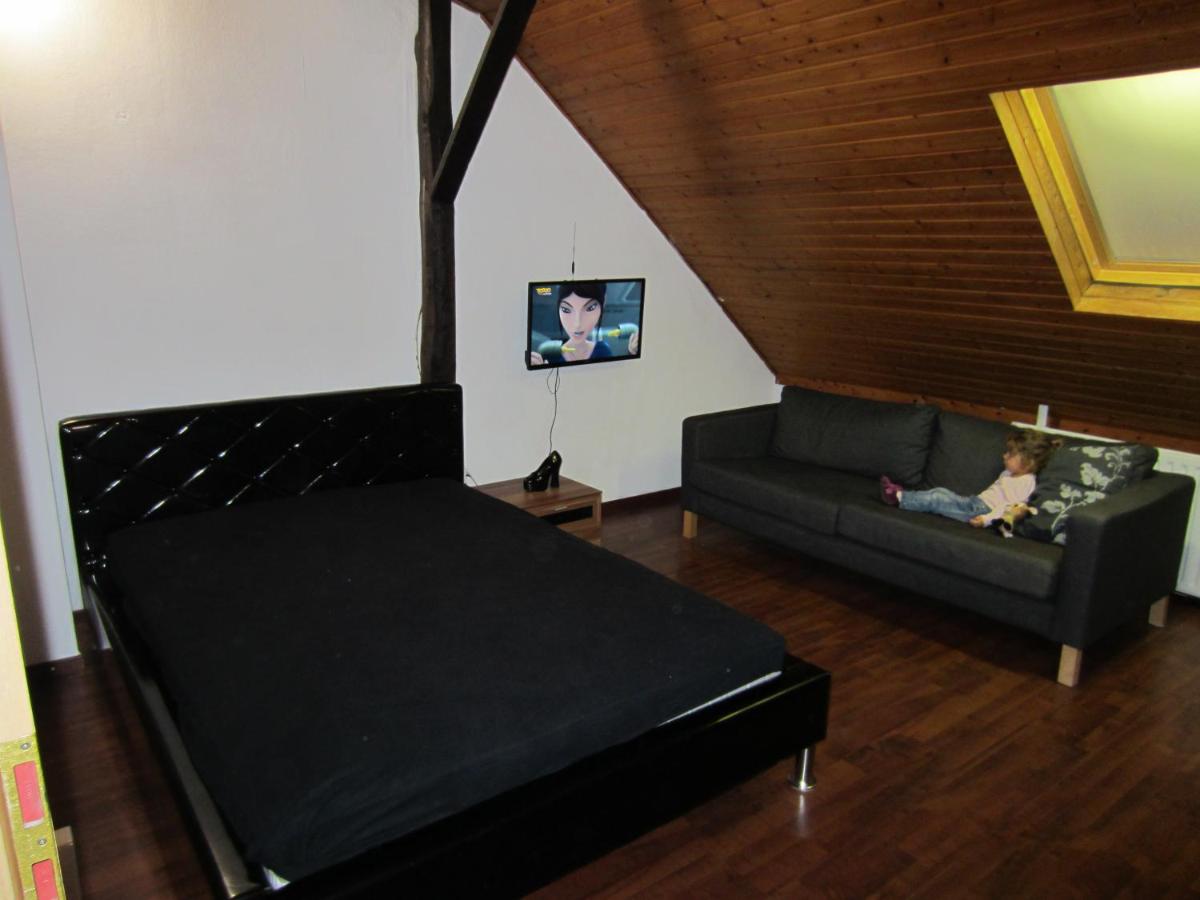 Monteur Apartment Charlotte - Housity