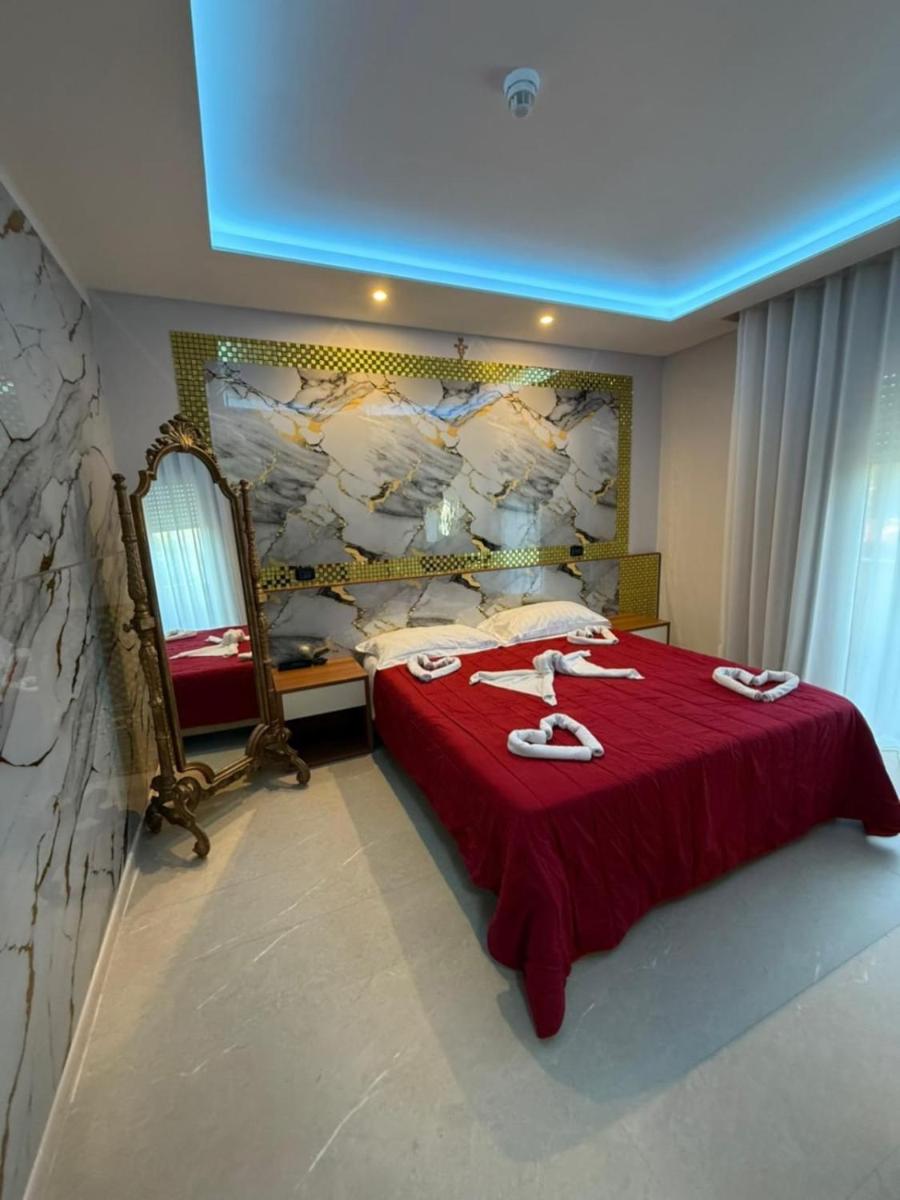 Hotel Happy Days - Housity