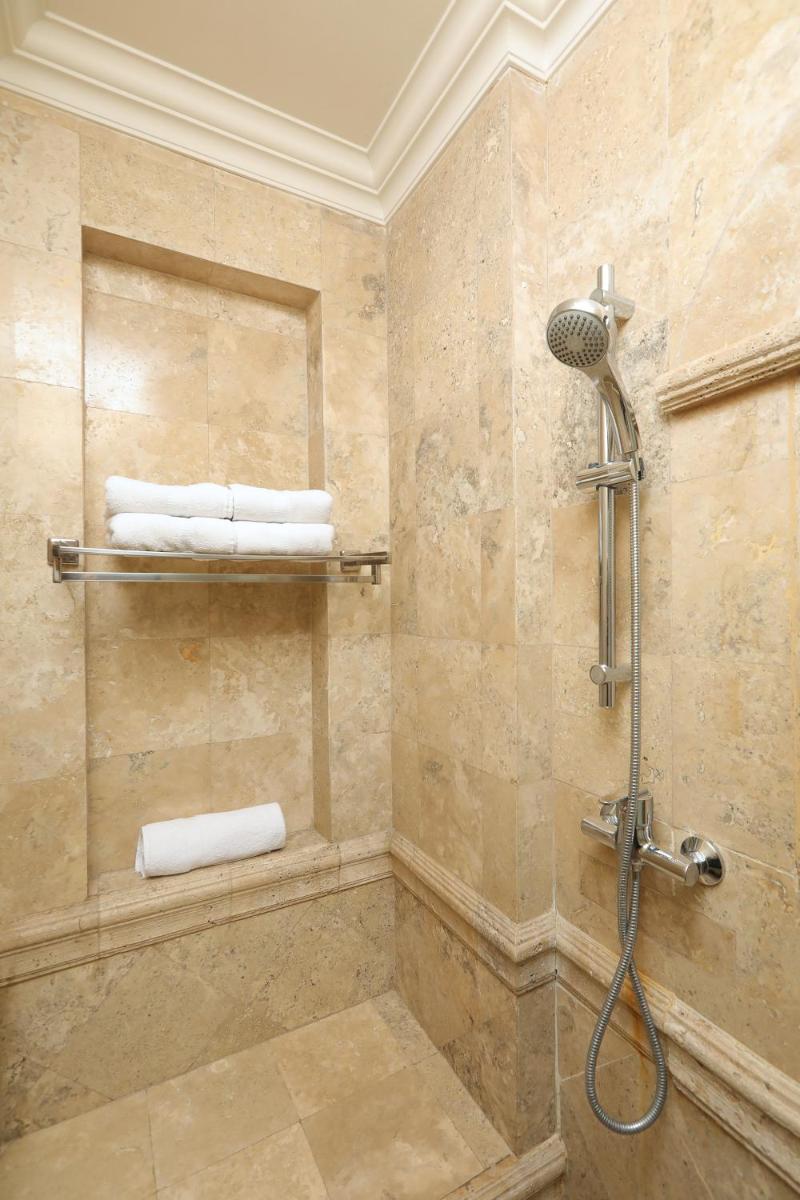 Clarion Hotel Real Tegucigalpa - Housity