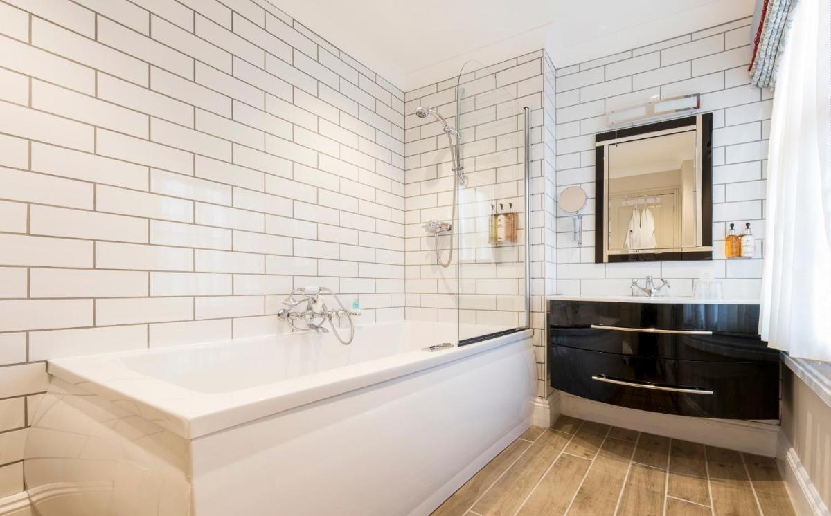 Royal Seven Stars Hotel - Housity