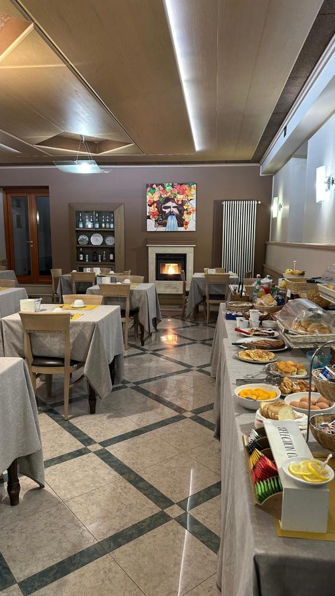 Hotel Centrale - Housity
