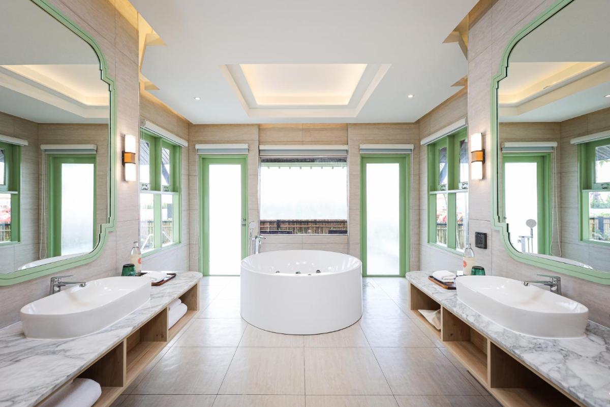 La Solaya Khao Lak - Housity