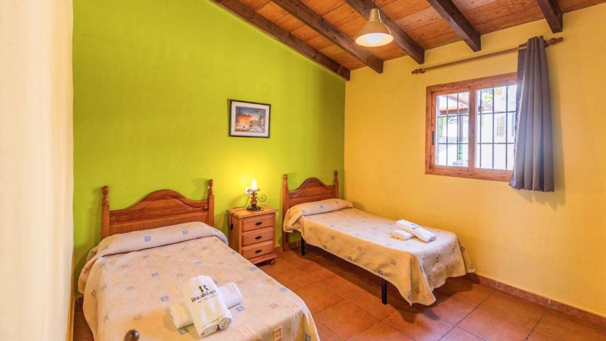 Casa Alejandro Almachar by Ruralidays - Housity