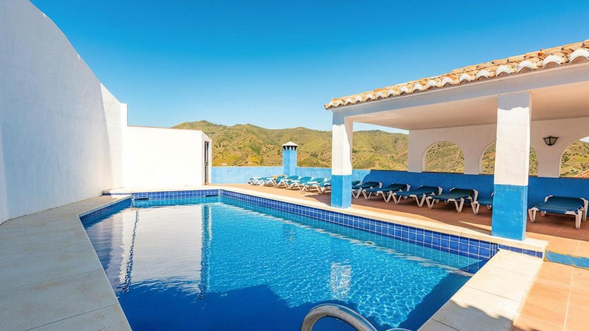 Casa Alejandro Almachar by Ruralidays - Housity