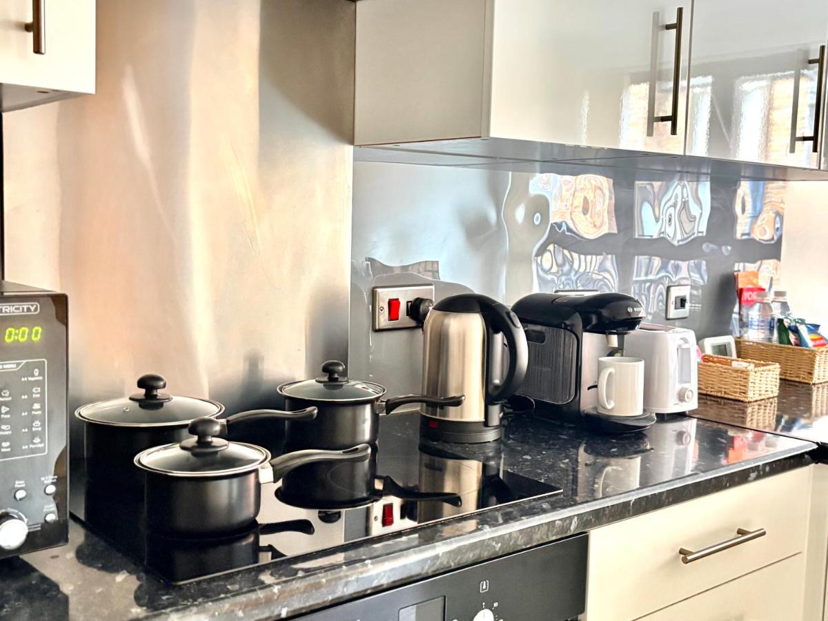 Best York City Centre Apartment with View - Walk to Everything - Housity