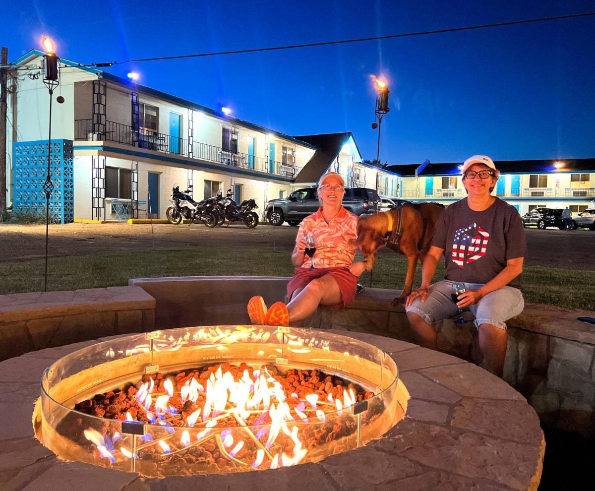 Roadrunner Lodge Motel - Housity