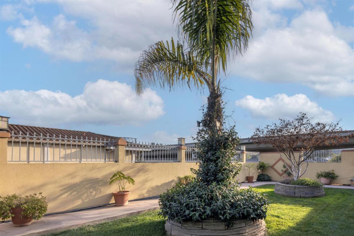 SureStay Hotel by Best Western San Rafael - Housity