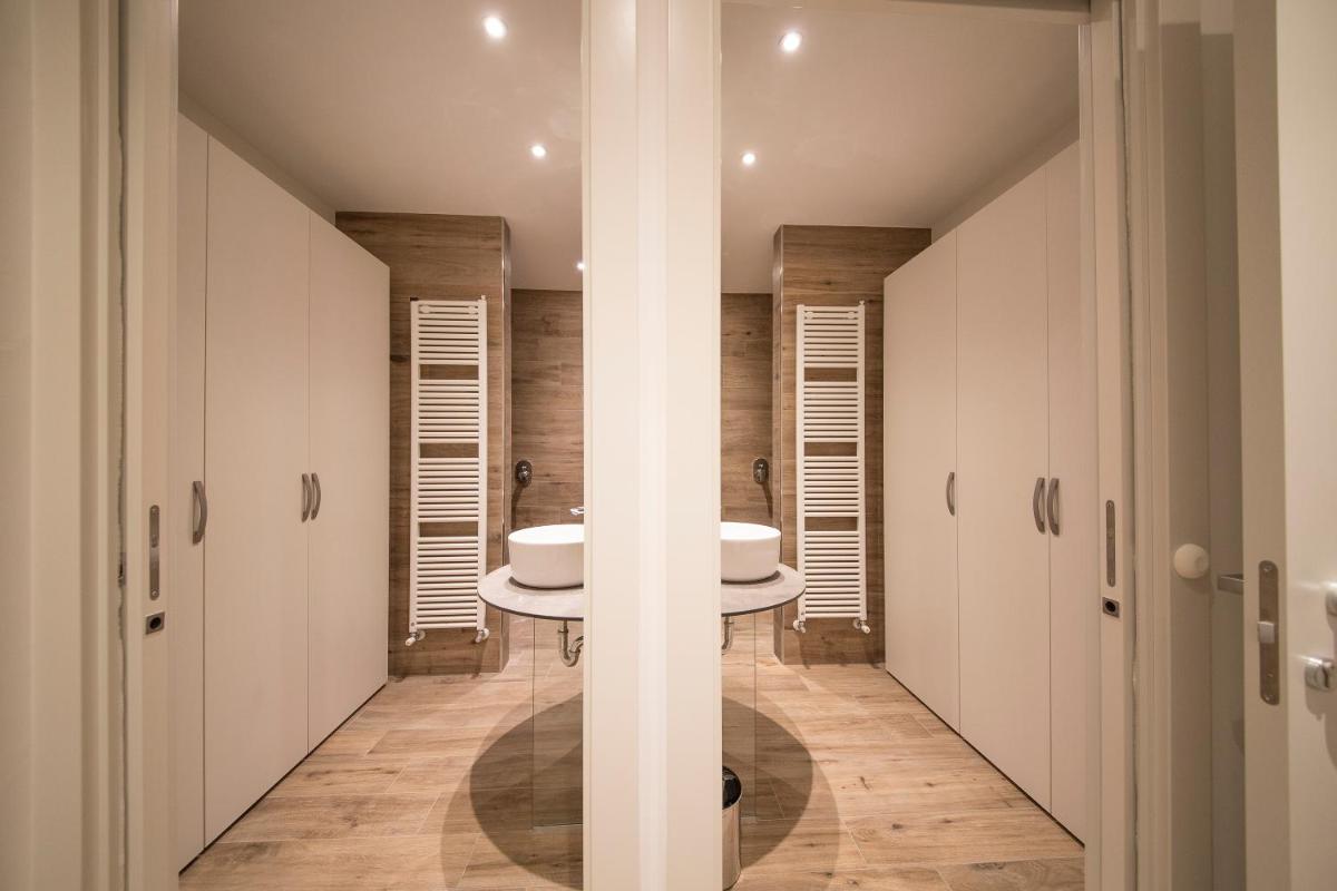 Riva Lake Lodge - Housity
