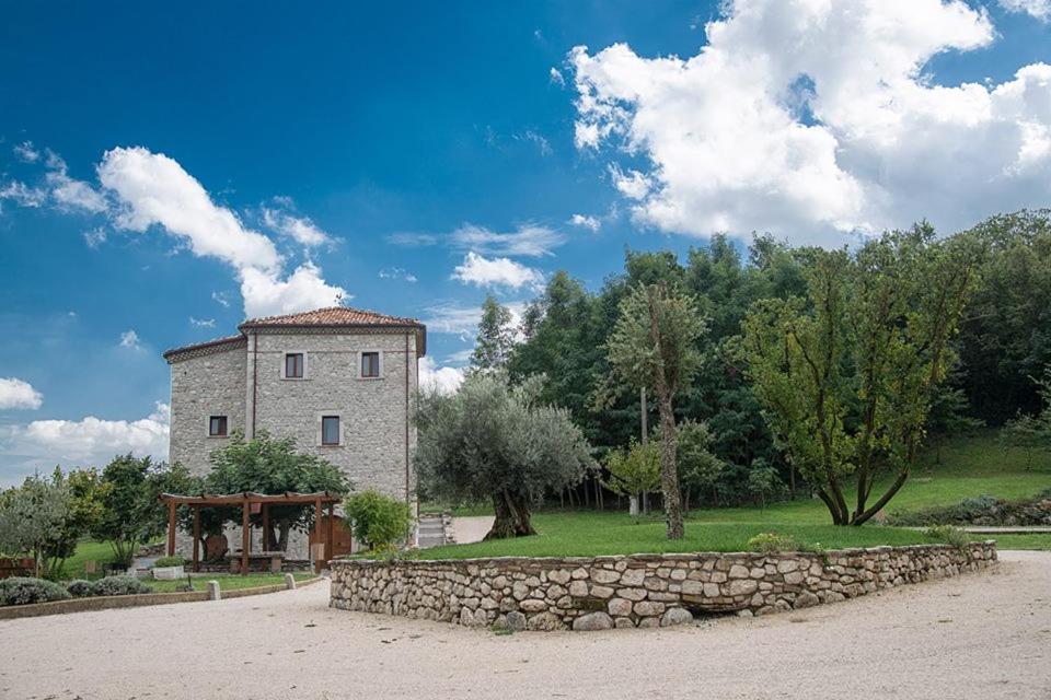 Scardalano Resort - Housity