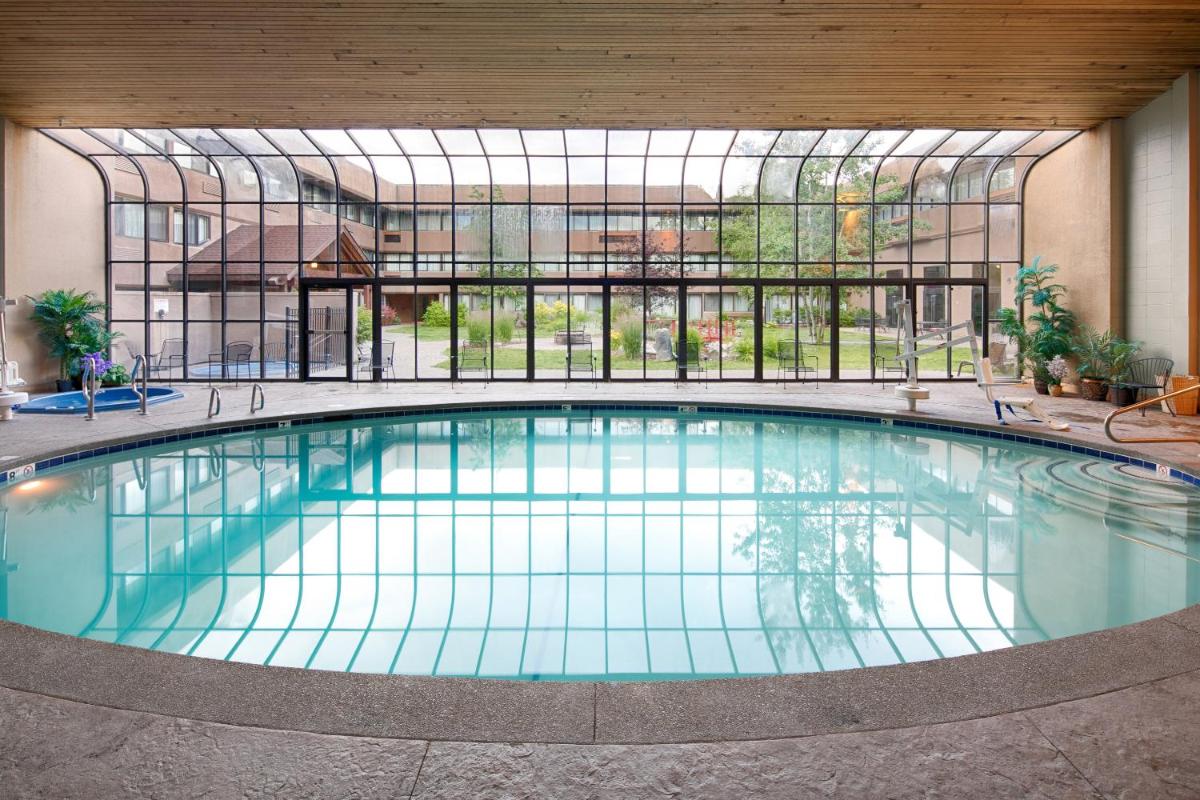 Red Lion Hotel Kalispell - Housity