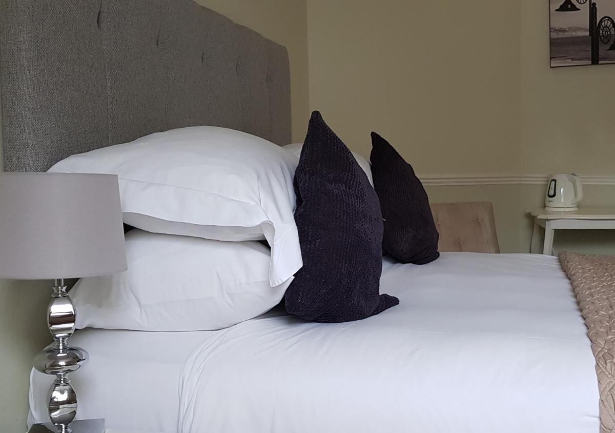 Fernhill Hotel - Housity
