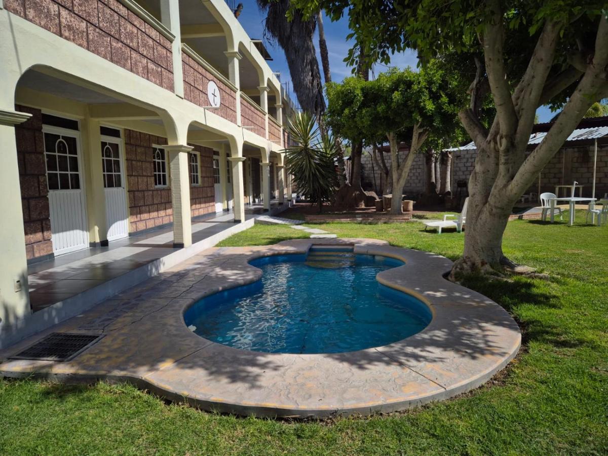 Hotel de la Cruz - Housity