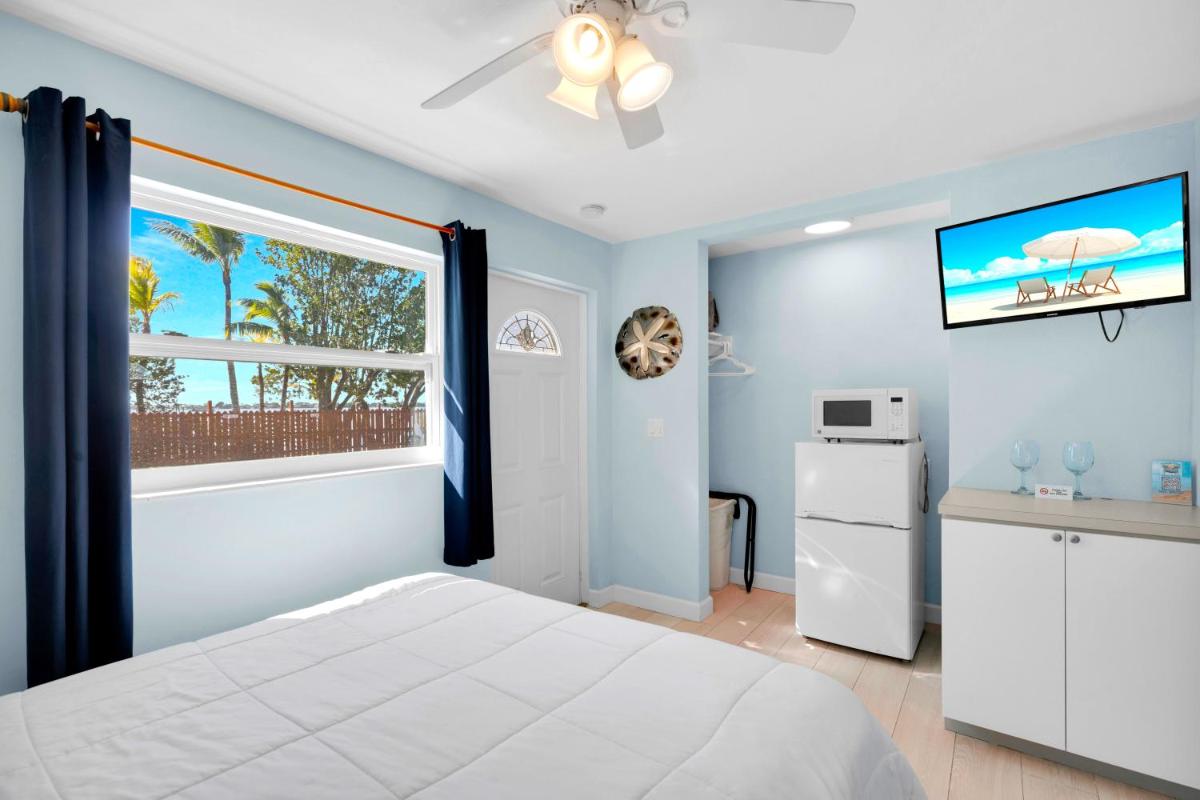 Sunset Cove Beach Resort - Housity
