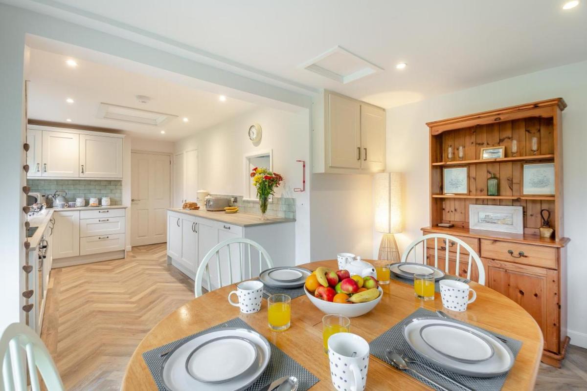 2 Bed in Pwllheli oc-brynpe - Hizvo