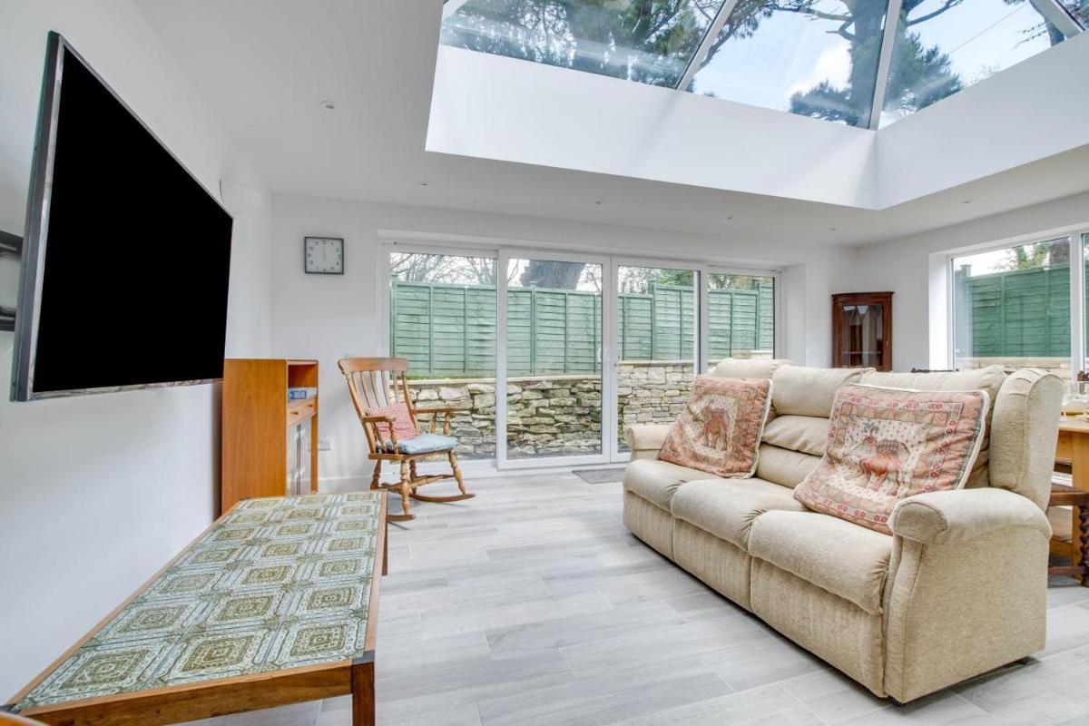 Field House - Housity