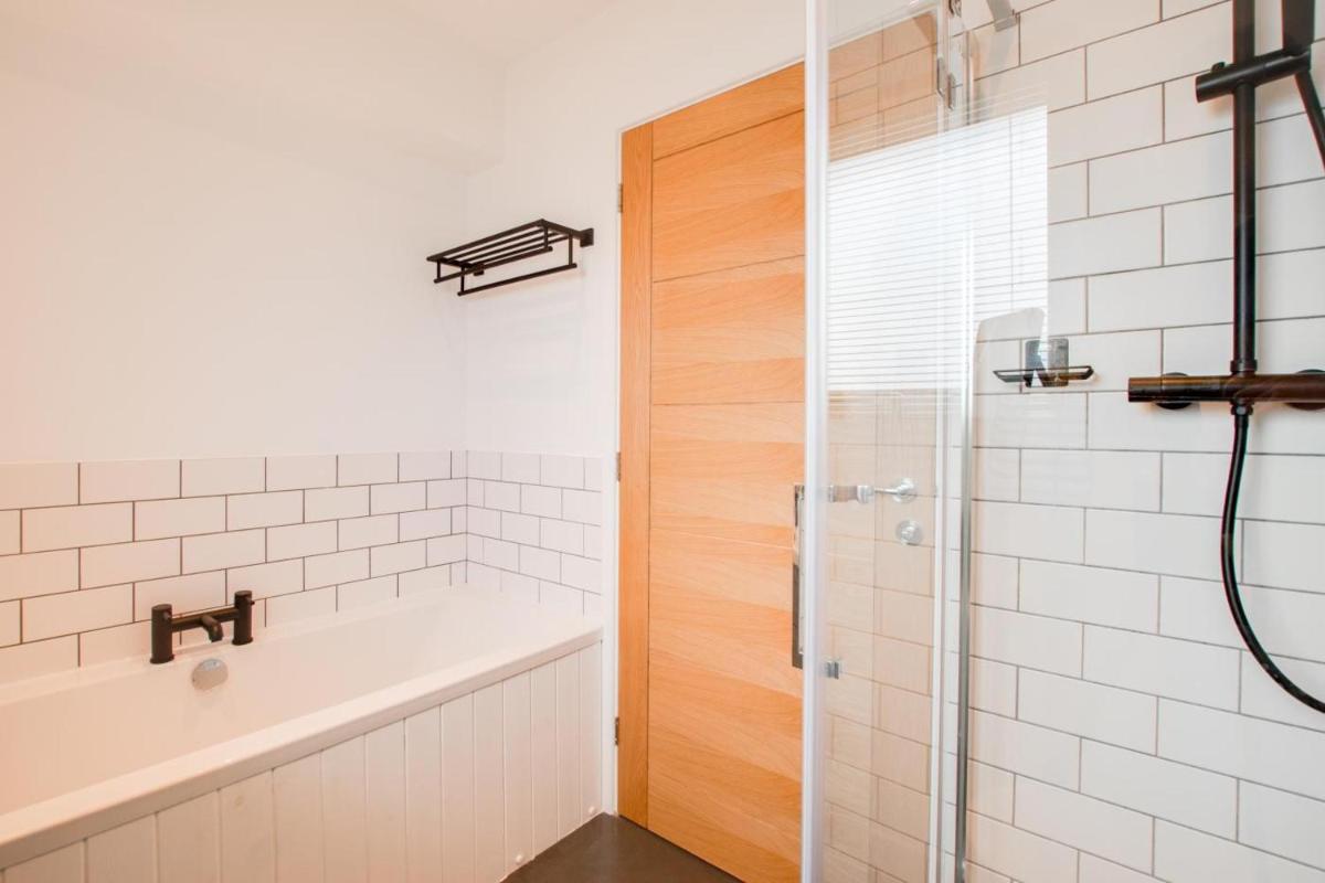 Mor Mynydd - Housity