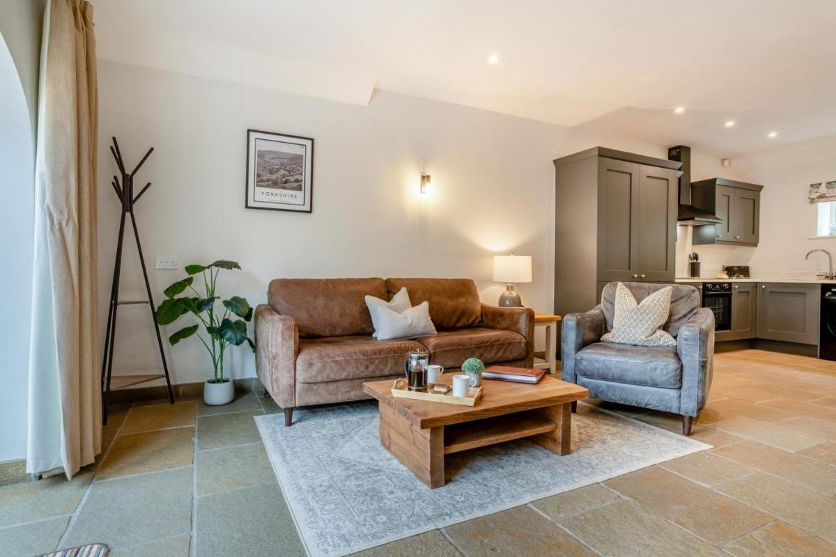 2 Bed in Crakehall oc-b30354 - Housity