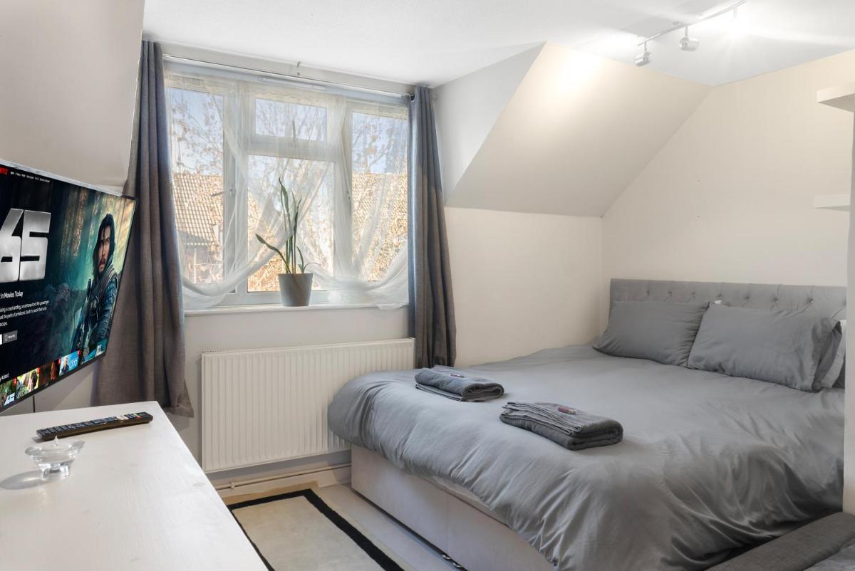 Comfy private room in Battersea close to Clapham Junction - Housity